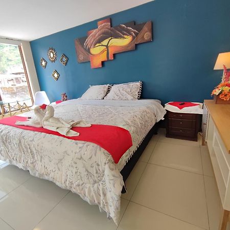 Turi Suite Con Jacuzzi, Centro De La Ciudad 巴尼奥斯 外观 照片