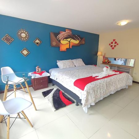 Turi Suite Con Jacuzzi, Centro De La Ciudad 巴尼奥斯 外观 照片